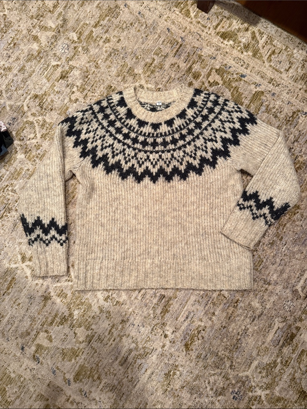 Uniqlo Cream and Black Nordic Yoke Crewneck Sweater